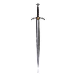 Con un diseño imponente y detalles que evocan el universo de Faerûn, esta espada de espuma Waterdeep Blade con licencia oficial de Dungeons & Dragons es mucho más que un accesorio de cosplay.