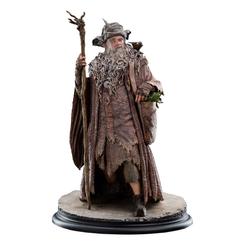 Esta impresionante estatua de Radagast a escala 1/6, inspirada en las películas de El Señor de los Anillos, está fabricada en polystone y mide aproximadamente 30 cm de altura. 