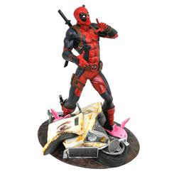 Actitud gamberra y pose de héroe improbable en una pieza que roba miradas. Esta estatua Taco Truck Deadpool recrea al Mercenario Bocazas sobre los restos de una furgoneta de tacos
