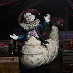 Impresiona con la Figura Der Klown Deluxe de Krampus, una obra maestra coleccionable que captura la esencia aterradora de la película. Con una altura aproximada de 18 cm
