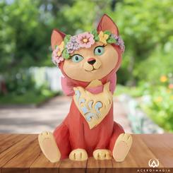 Añade un toque de maravilla a tu colección con la encantadora figura de Dinah, el adorable gato de Alicia en el País de las Maravillas. Esta pieza, esculpida en resina por el talentoso Jim Shore