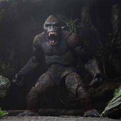 Eleva tu colección con la imponente figura articulada de King Kong. Con una altura aproximada de 20 cm, esta figura detallada captura la fuerza y majestuosidad del icónico simio. 