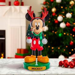 El cascanueces de Mickey Mouse con árbol de Disney es una adorable y festiva adición a tu decoración navideña. Con una altura de aproximadamente 15 cm, esta encantadora pieza muestra a Mickey