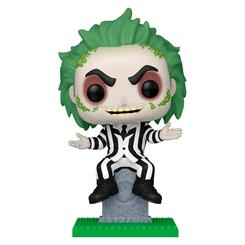 Carisma macabro y humor negro en una sola escena. Esta Figura POP Beetlejuice on Tombstone captura al bioexorcista con su icónico traje a rayas blancas y negras, cabello verde desvaído 