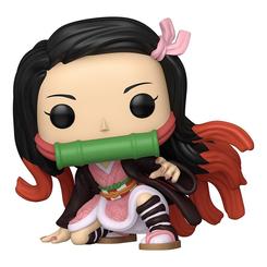 La valentía y ternura de Nezuko Kamado cobran vida en esta figura POP Jumbo de 25 cm, un vinilo de gran formato que recrea cada detalle de su kimono rosa y su característico protector bucal. 