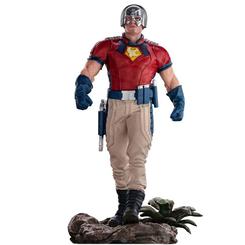 Figura oficial Peacemaker basada en el personaje de DC Comics. En una misión en el bosque salvaje de Corto Maltese, Peacemaker está dispuesto a lograr la paz a cualquier precio. 