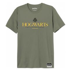 Camiseta Hogwarts con el nombre del colegio más emblemático de la saga en un diseño sobrio, reconocible y con una fuerza visual inmediata. El color verde suave y el estampado frontal en contraste convierten esta prenda en una pieza fácil de llevar