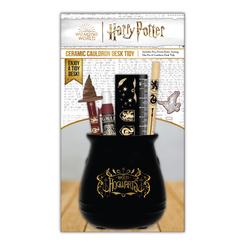 Este set de Harry Potter incluye lápiz, regla, bolígrafo  sombreros seleccionadores, portabolígrafos. Producto oficial Harry Potter.