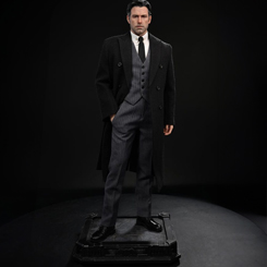 La estatua de Bruce Wayne 1/4 captura con meticuloso detalle la representación de Ben Affleck en Justice League de Zack Snyder. Inspirada por el sacrificio de Superman