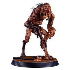 Estatua The Fly 1/4 41 cm. Hay criaturas del cine que incomodan durante unos segundos y otras que siguen creciendo en la memoria hasta convertirse en iconos absolutos del terror corporal; esta pieza consigue materializar esa perturbación con una fuerza