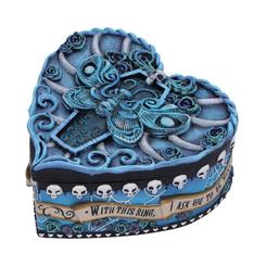 Un secreto gótico en forma de corazón. Esta caja de joyas oficial de La novia cadáver está elaborada en poliresina y pintada a mano, con relieves exquisitos: mariposa central, rosas y volutas en tonos azules