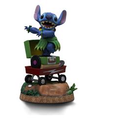 Añade un toque encantador y tropical a tu colección con esta estatua de Stitch en versión Hula. Con una altura aproximada de 17 cm, esta figura a escala 1/10 captura al querido extraterrestre de Disney 