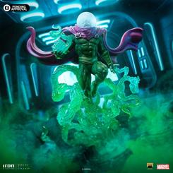 Explora el impresionante universo de Marvel con la Estatua Deluxe Art Scale de Mysterio. Esta magnífica pieza a escala 1/10, elaborada en poliresina, captura con detalle la esencia del icónico villano. 