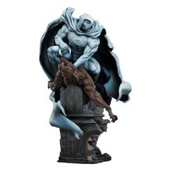 La oscuridad cobra forma bajo la luz de la luna con esta impresionante estatua Premium Format de Moon Knight, una pieza de colección de Marvel que captura con intensidad el eterno conflicto entre justicia y oscuridad. 