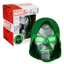 El rostro metálico de Latveria cambia por completo una estantería cuando se ilumina. Esta lámpara máscara Doctor Doom Marvel convierte el casco del villano en una pieza decorativa con presencia propia