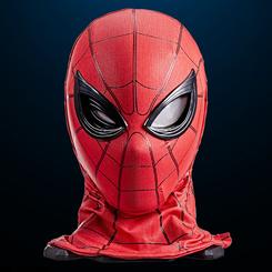 Potencia de coleccionista y tecnología de cine en la misma pieza. La Máscara electrónica Spider-Man: Homecoming – Marvel Legends Series llega a escala 1:1 con cobertura de cuello y una capa exterior suave 