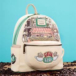 Revive los mejores momentos de Friends cada vez que salgas de casa con esta encantadora mochila Loungefly de Central Perk, diseñada para fans que quieren llevar consigo un pedazo del icónico café de Nueva York. 
