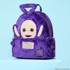 ¡El líder del grupo Teletubbies llega en forma de mochila con esta encantadora creación de Loungefly inspirada en Tinky-Winky! Con unas dimensiones de 22,86 × 11,43 × 26,67 cm