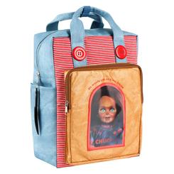 Icono del terror con guiño nostálgico: la Mochila casual Chucky 35 cm mezcla azul vaquero con panel de rayas rojas y un bolsillo frontal inspirado en la clásica ventana “Good Guys”, 