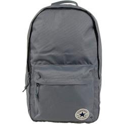 El compañero perfecto para tus días más activos se presenta en gris claro urbano con el icónico logotipo de Converse: esta mochila de 45 × 27 × 13,5 cm combina un estilo minimalista con una funcionalidad pensada al detalle. 