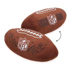 El cojín NFL Touch Down de 38 cm es el accesorio perfecto para cualquier aficionado del fútbol americano. Con licencia oficial de la NFL, este cojín está fabricado en 100% poliéster,