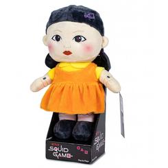 La inquietante Muñeca de “El Juego del Calamar” cobra una ternura siniestra en este peluche oficial de 28?cm de alto, confeccionado en suave felpa de alta densidad que resalta cada rasgo de su rostro impasible