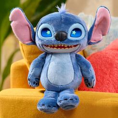 Stitch cobra vida como nunca antes en este adorable peluche interactivo de 30 cm con ojos LED expresivos que reflejan sus múltiples estados de ánimo. Este personaje icónico de Disney