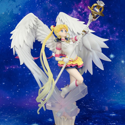 Déjate cautivar por la estatua de PVC Sailor Moon Eternal FiguartsZERO Chouette. En esta obra maestra, la oscuridad convoca a la luz y la luz invoca a la oscuridad en una danza celestial de contrastes. 