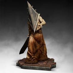 El terror psicológico alcanza su máxima expresión en una pieza que impone respeto desde cualquier ángulo. Esta estatua Silent Hill Pyramid Head 1/4 representa con fidelidad absoluta a uno de los iconos más perturbadores de la historia del videojuego