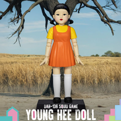 La figura de acción de Young Hee Doll, de Squid Game, es una pieza única que combina detalles meticulosos con funciones interactivas para recrear la inquietante esencia de la emblemática muñeca del juego "Luz Roja, Luz Verde". 