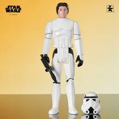 Esta figura articulada de Han Solo disfrazado de Stormtrooper, con 30 cm de altura, rinde homenaje a las icónicas figuras Kenner de los años 70 y 80. Un diseño fiel al estilo vintage 