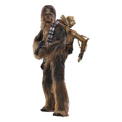 Desde la línea "Movie Masterpiece Series", llega una impresionante figura articulada de Chewbacca con C-3PO desarmado, una verdadera joya para los coleccionistas de *Star Wars: Episodio V*.