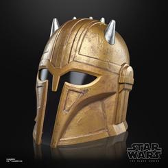 Revive las escenas más icónicas de la saga Star Wars con este impresionante casco electrónico de The Armorer, parte de la línea Black Series. Basado en el personaje de la exitosa serie de Disney+ The Mandalorian