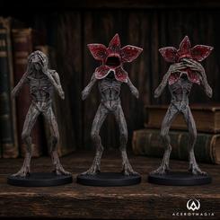 Set Three Wise Demogorgons de Stranger Things con tres figuras de resina de unos 16 cm, pintadas a mano y presentadas en distintas poses sobre bases circulares negras.