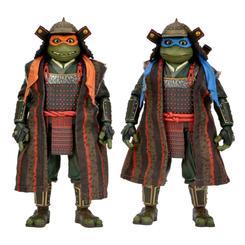 ¡Viaja en el tiempo y completa tu colección de la trilogía de películas de Teenage Mutant Ninja Turtles con el Pack de Figuras de Acción Leonardo y Michelangelo de Teenage Mutant Ninja Turtles III! 