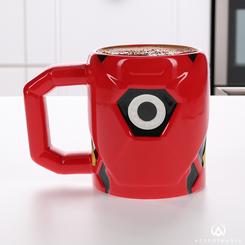 Experimenta el despliegue de tecnología y estilo con la Taza 3D Reactor Iron Man de 500 ml. Esta taza, fabricada completamente en cerámica al 100%, no solo es un accesorio funcional, sino una obra de arte que rinde homenaje al icónico superhéroe Iron Man.