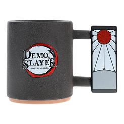 Prepárate para una jornada de caza de demonios con la taza de cerámica Demon Slayer. No salgas a enfrentar a los demonios sin disfrutar de tu bebida matutina en esta taza de Demon Slayer. Con una capacidad de 450 ml (15 fl oz), 