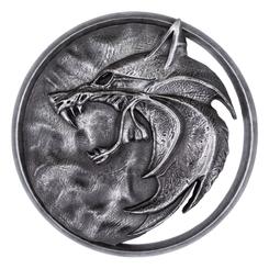 Descubre la pieza perfecta para los verdaderos amantes de The Witcher. Te presentamos la réplica de la placa mural Wolf Medallion, una auténtica joya de decoración inspirada en la icónica insignia de la serie. 