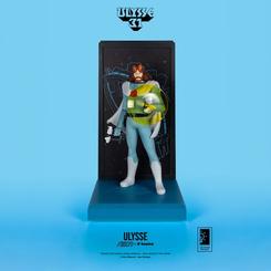 La figura Ulysse 31 Neon 1/9 convierte al legendario capitán en una presencia luminosa y reconocible desde el primer vistazo. Con 20 cm de altura, esta pieza de colección recupera la estética galáctica de la serie de culto 