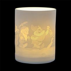 Los Siete Enanitos de Disney vuelven a la vida con esta vela LED! ¡Experimenta la magia de Blancanieves en tu propia habitación! La vela parpadea y hace que los enanitos parezcan regresar del trabajo. 