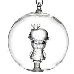 Adorno de Navidad Ron Weasley. Esta preciosa bola de Navidad está realizada en vidrio y tiene unas dimensiones aproximadas de 8 x 8 cm. Haz que brille un poco más este año con el adorno navideño