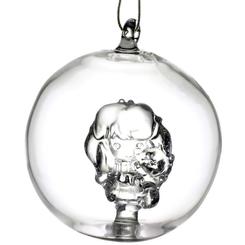 Adorno de Navidad Hermione. Esta preciosa bola de Navidad está realizada en vidrio y tiene unas dimensiones aproximadas de 8 x 8 cm. Haz que brille un poco más este año con el adorno