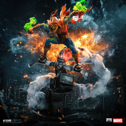 Figura de Hobgoblin de Marvel Comics a escala 1/10 en polystone y pintada a mano. Representa al villano en vuelo sobre su planeador con base temática que simula humo y tecnología, ideal para colecciones de Spider-Man.