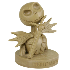 Figura de Jack de Pesadilla Antes de Navidad en cerámica con acabado beige y base redonda con texto en relieve. Pieza compacta para exposición que refleja el estilo oscuro y fantasioso de la película.