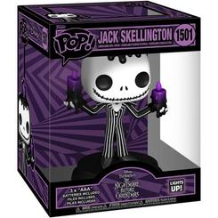 Figura POP de Jack Skellington de Pesadilla antes de Navidad con luz morada en las velas, mide 17 cm e incluye pilas AAA para su función luminosa.