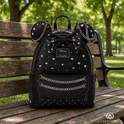 Mochila Studs & Chains de Minnie Disney Loungefly en negro, con orejas, lazo, tachuelas y cadenas de tono plateado. Sus dimensiones son 22,86 x 11,43 x 26,67 cm.