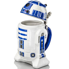 Jarra de Cerveza oficial con la forma de R2-D2 basada en la saga de Star Wars, realizada en gres con una altura aproximada de 25 cm., y una capacidad de 0,65 litros.