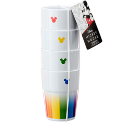 Set de 4 vasos de Mickey Rainbow. Da un colorido toque Disney a tu hogar con estos vasos de Mickey Mouse. Sus diseños, fáciles de apilar, presentan rayas de arcoíris e ilustraciones del icono de Mickey.