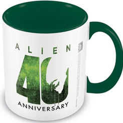 Taza conmemorativa del 40 aniversario de Alien basada en la saga Alien de Ridley Scott. La taza está realizada en cerámica con una capacidad de 0,33 litros,