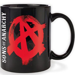 Taza Oficial con el motivo de Sons of Anarchy, revive las situaciones pintorescas de Sons of Anarchy con esta taza realizada en cerámica con una capacidad de 0,33 litros, incluye grabados en el exterior.